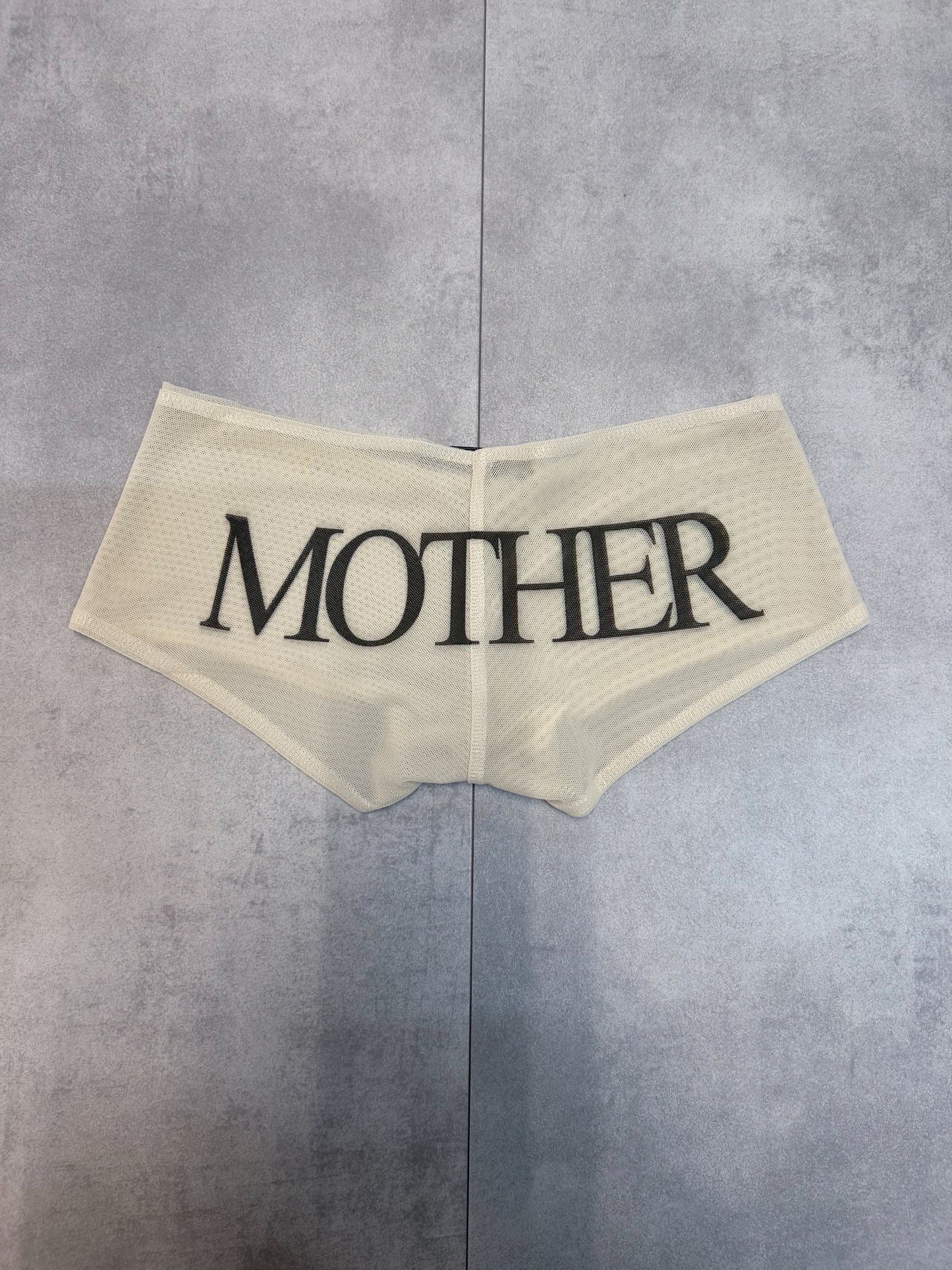 "MOTHER" Shorts Ex-Myszka