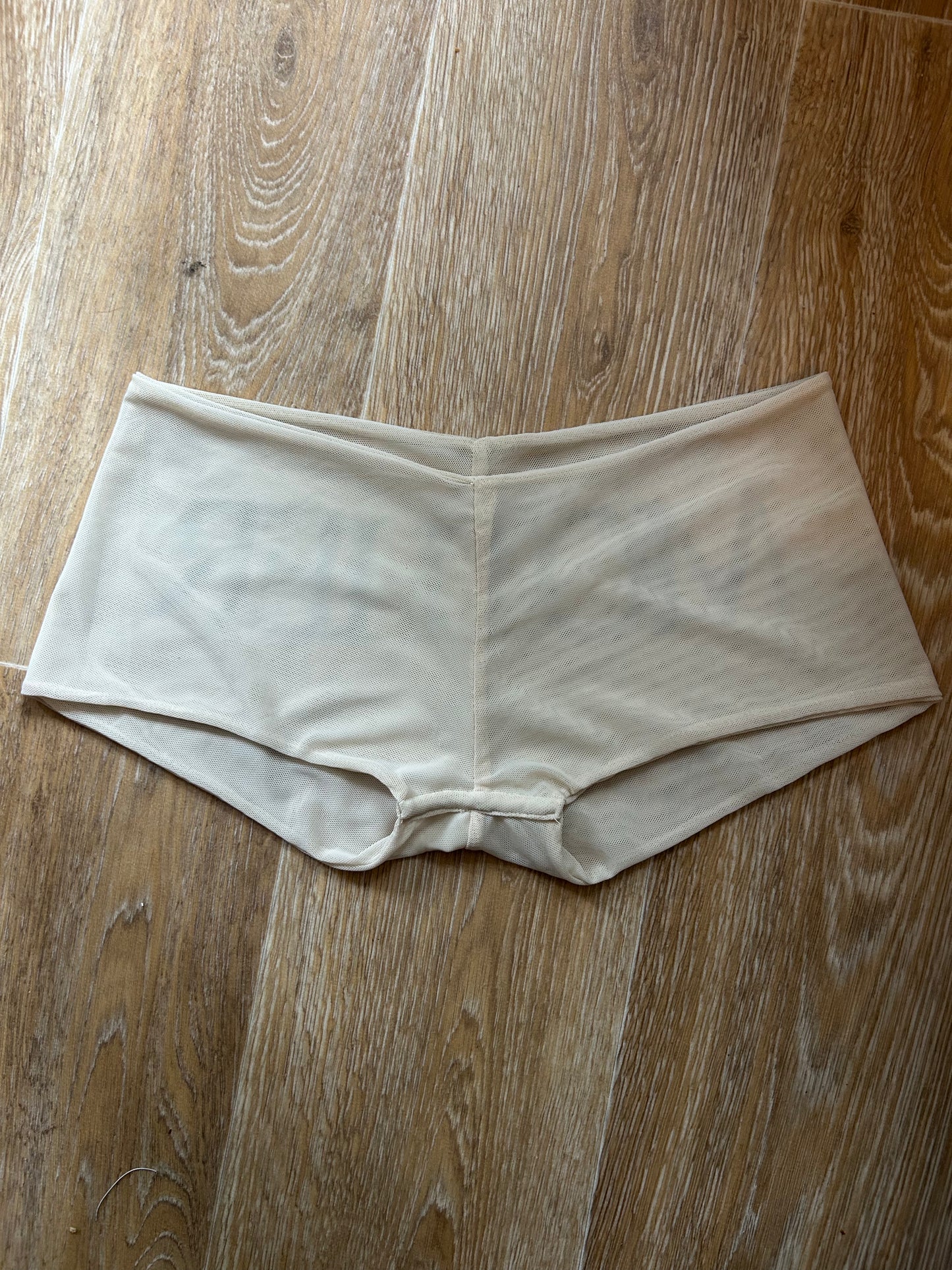 "MOTHER" Shorts Ex-Myszka