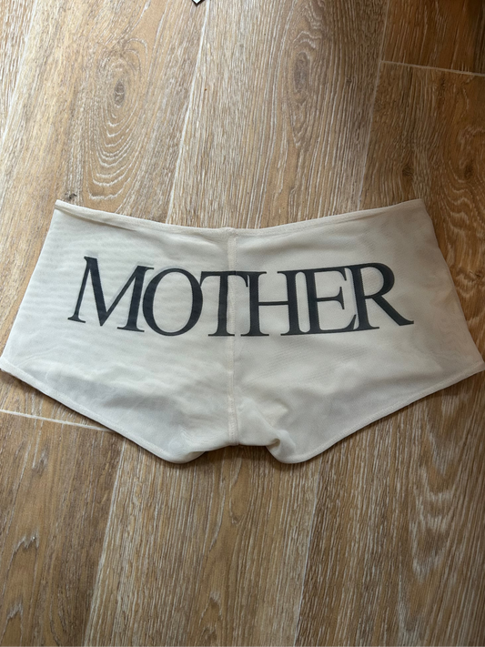 "MOTHER" Shorts Ex-Myszka